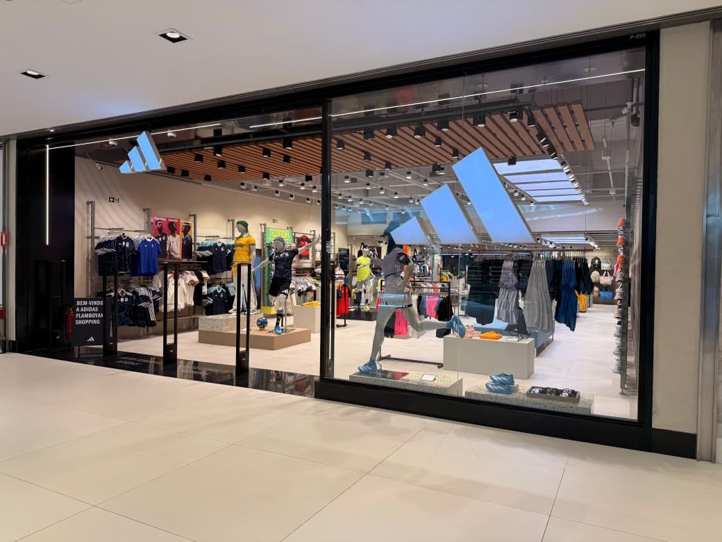 Adidas · Shopping Flamboyant